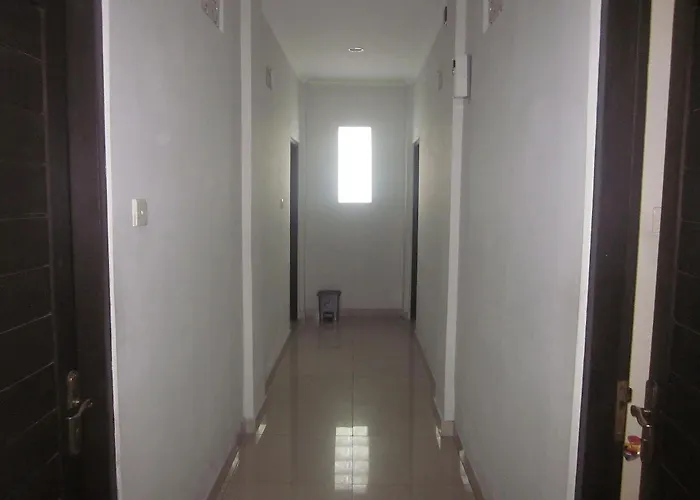 Hotel Warta Dua 2*