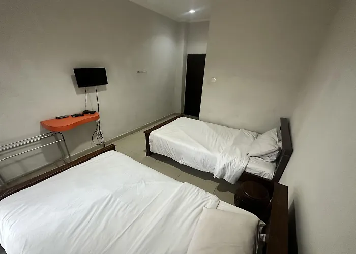 Hotel Warta Dua 2*